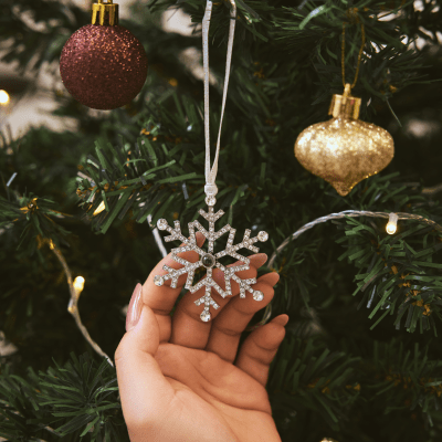 silver-snowflake-photo-ornament