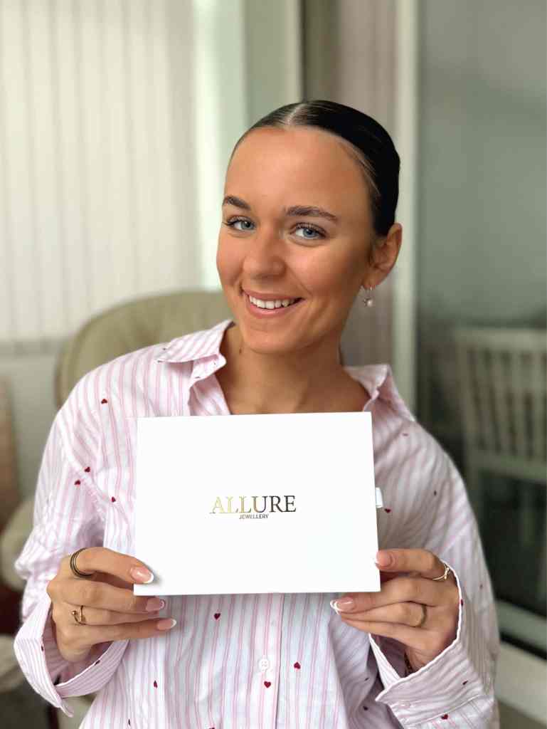 allure-permanent-bracelet